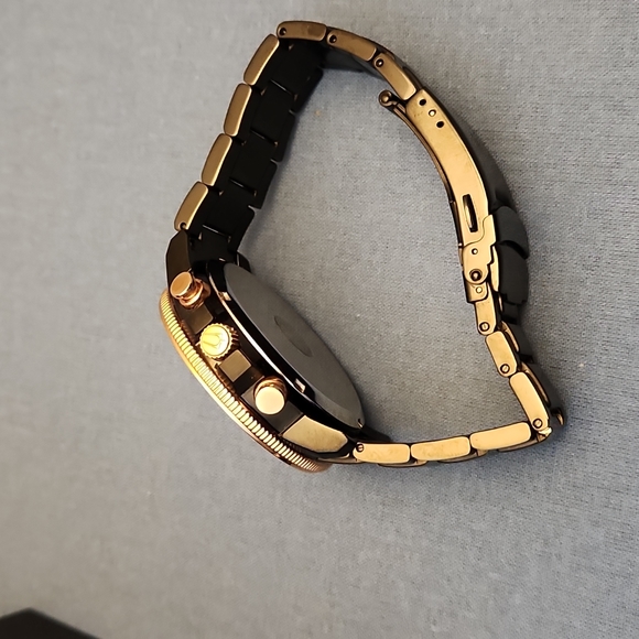 Bulova black metal watch 44mm - Picture 4 of 4